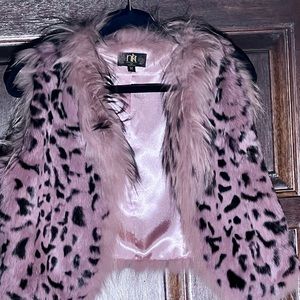 Metric knitts fur collection